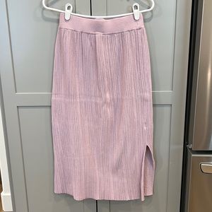 Stretchy knit pencil skirt